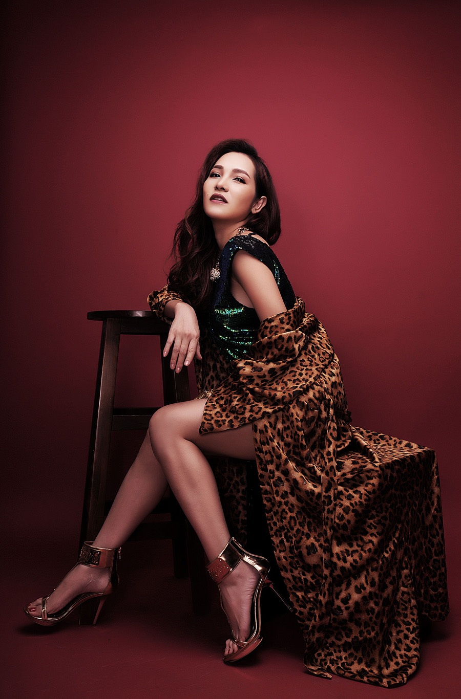 Nhạc sĩ Trương Lê Sơn “cho phép” bà xã Hoàng Lê Vi thành “gái hư” - 2