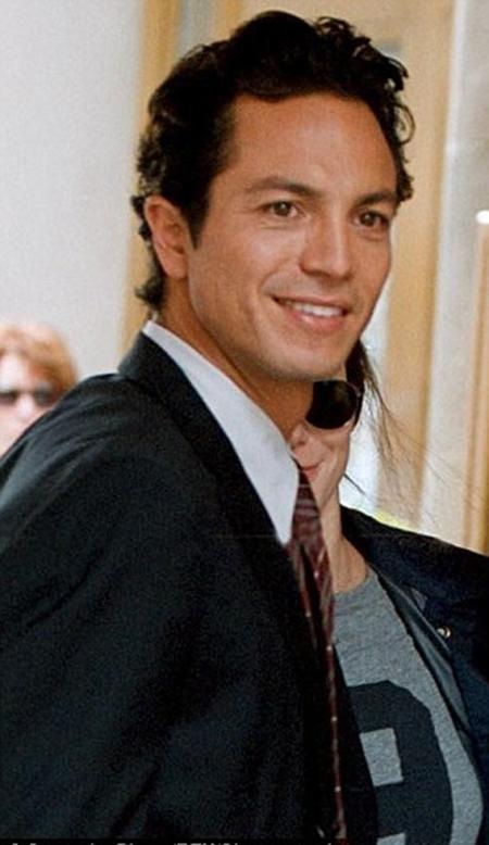 Sau nhiều cuộc thi nhan sắc, “Hoa hậu FBI” gây sốt trở lại - 5 Benjamin Bratt, bạn diễn của Sandra Bullock trong phim “Hoa hậu FBI”