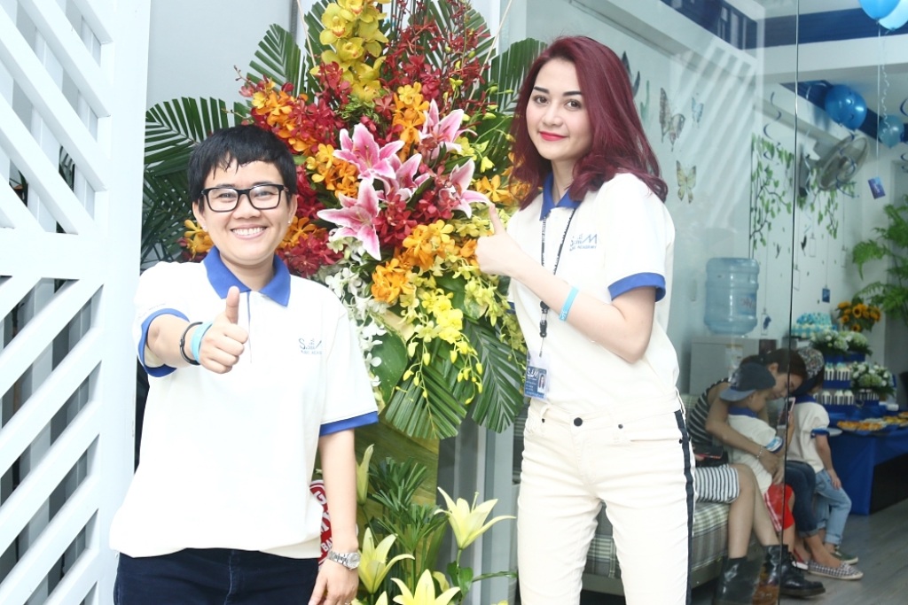 Thiều Bảo Trang là người bên cạnh hỗ trợ tích cực cho Phương Uyên trong công tác quản lý và giảng dạy tại trường