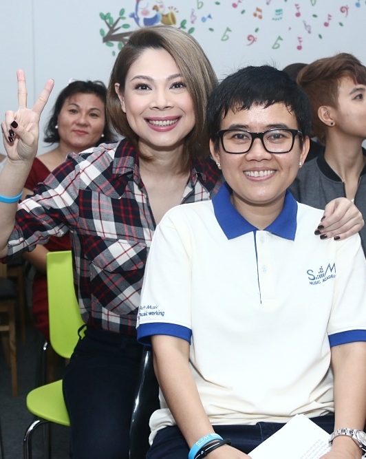 Thanh Thảo và Phương Uyên khá thân thiết bởi Phương Uyên cũng là người dìu dắt và hỗ trợ cho Thanh Thảo những ngày đầu đi hát. Phương Uyên là người làm nên thương hiệu Búp bê của Thanh Thảo một thời.