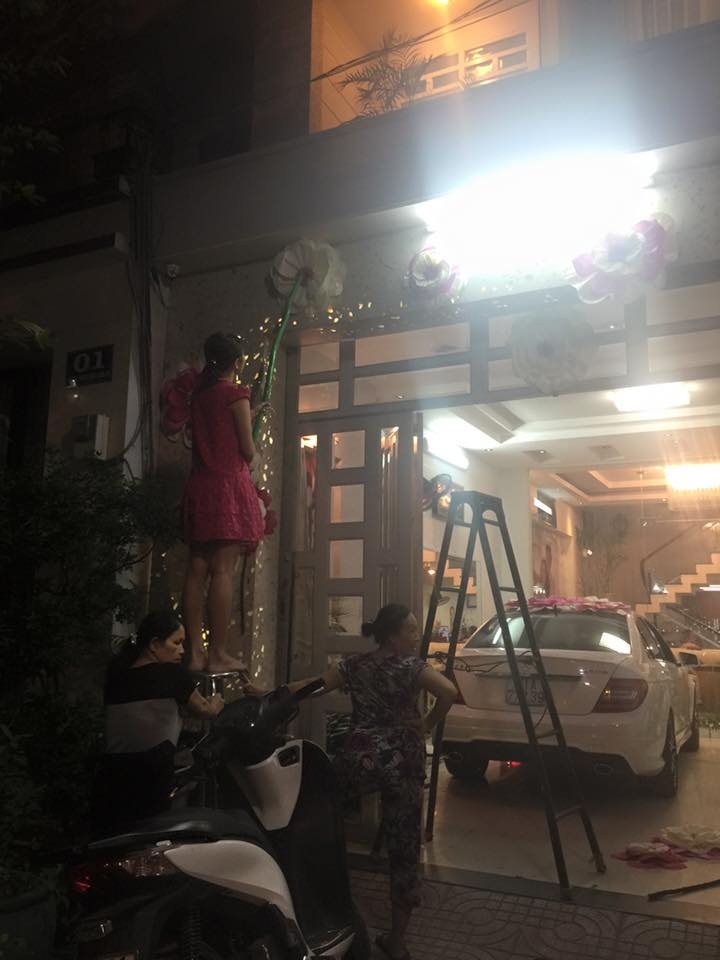Vân Trang và cả gia đình chuẩn bị cho lễ cưới cầu kỳ - 11 Vân Trang và cả gia đình chuẩn bị cho lễ cưới cầu kỳ - 11