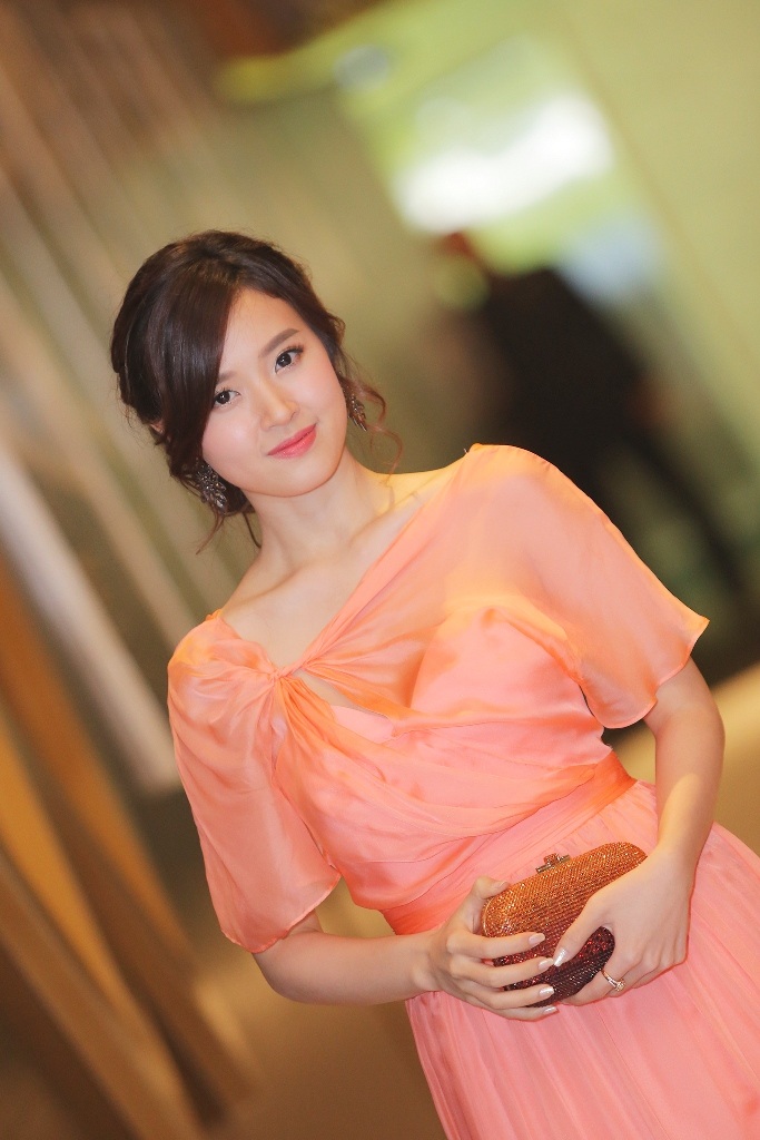 Được xem là một trong những sao Việt có vẻ đẹp không tuổi, Midu luôn giữ được nét đẹp trong sáng và dịu dàng của mình.