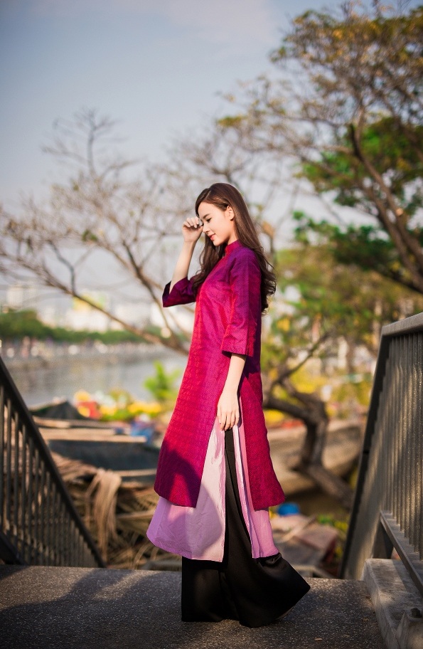 
Năm nay cuộc sống của Midu gặp nhiều sự xáo trộn và sóng gió nhưng nữ diễn viên đã vượt qua, lấy lại thăng bằng trong cuộc sống và tiếp tục tham gia hoạt động nghệ thuật.
