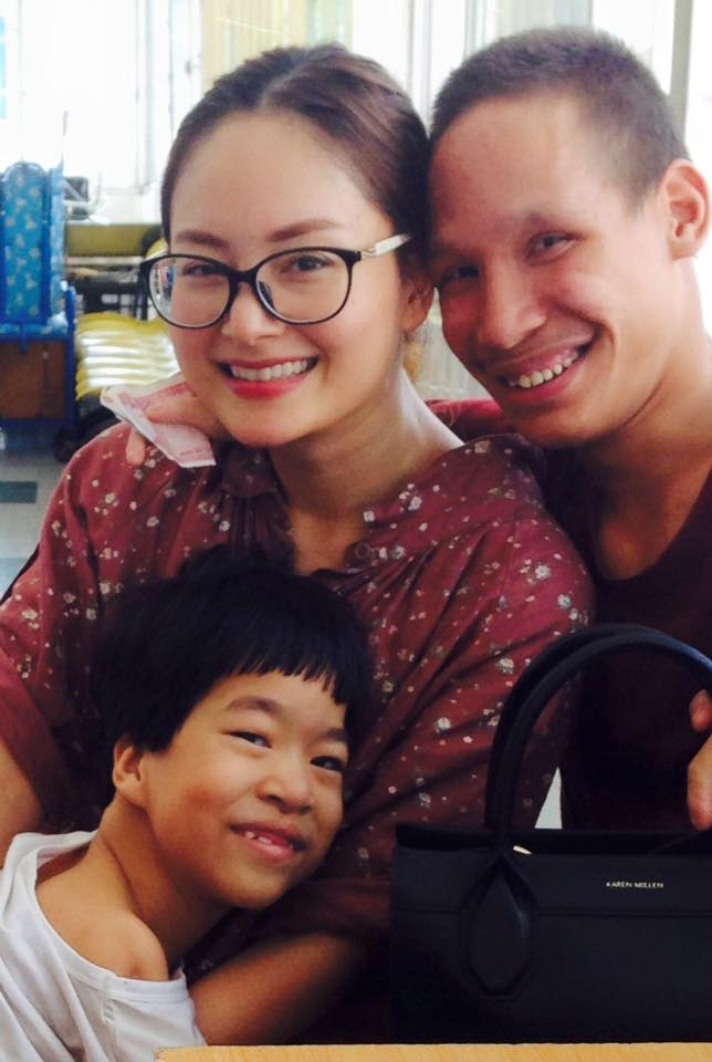 Diễn viên Phương Lan đón Lễ tình nhân với những cảm xúc đặc biệt xúc động bằng việc đi thăm những trẻ em có hoàn cảnh đặc biệt tại làng Hòa Bình - bệnh viện Từ Dũ.