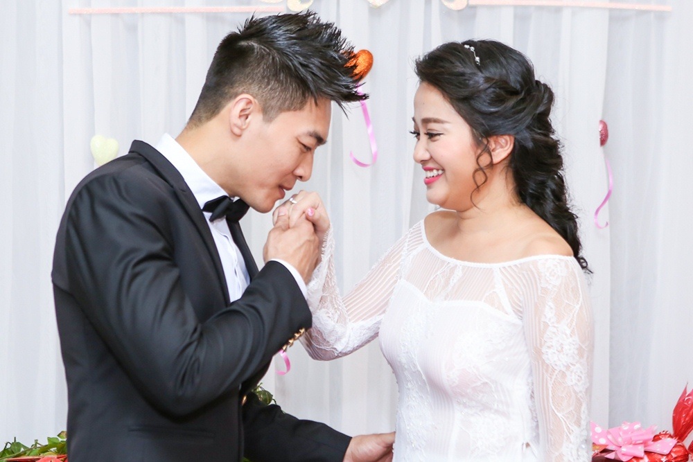 Cả hai rất hạnh phúc trong ngày vui trọng đại của mình