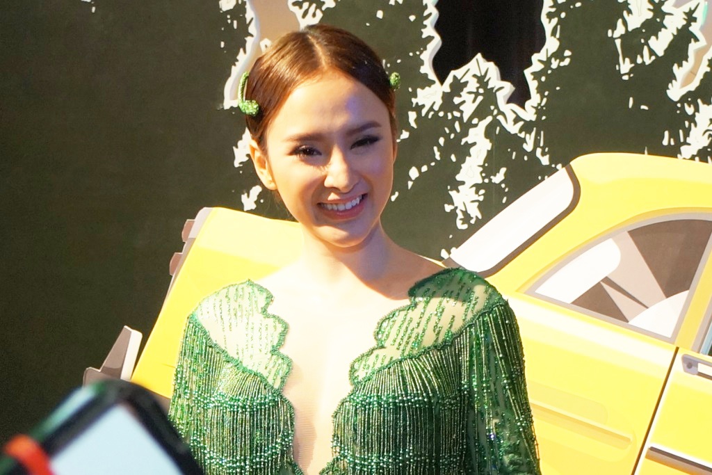 Angela Phương Trinh hóa "Thanh Xà" ra mắt phim mới - 2