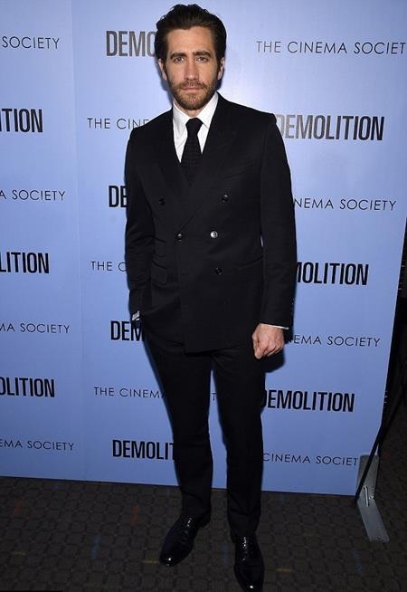 “Hoàng tử Ba Tư” thú nhận đã “cảm nắng” Jennifer Aniston nhiều năm trời - 3 Jake Gyllenhaal là một trong những sao nam lịch lãm nhất của Hollywood