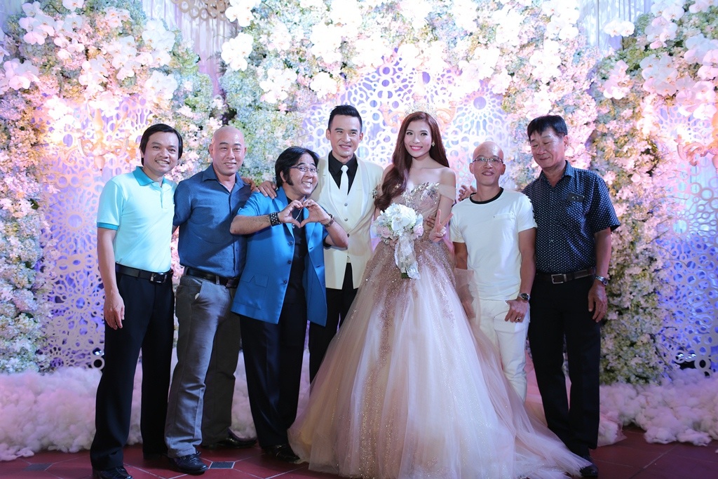 Diễn viên Bạch Long và những người bạn