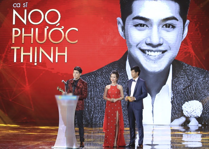 Nam ca sĩ được yêu thích nhất thuộc về Noo Phước Thịnh. Sau một năm thành công với nhiều hoạt động tích cực giúp giọng ca Gạt đi nước mắt giành được chiến thắng, đây là năm thứ hai anh nhận được giải thưởng này và cảm thấy rất vinh dự, biết ơn. Có những giải thưởng như thế này mới biết được tình cảm khán giả dành cho Noo vẫn luôn đong đầy và biết được sự cố gắng một năm qua đã được đền đáp - Noo Phước Thịnh chia sẻ.