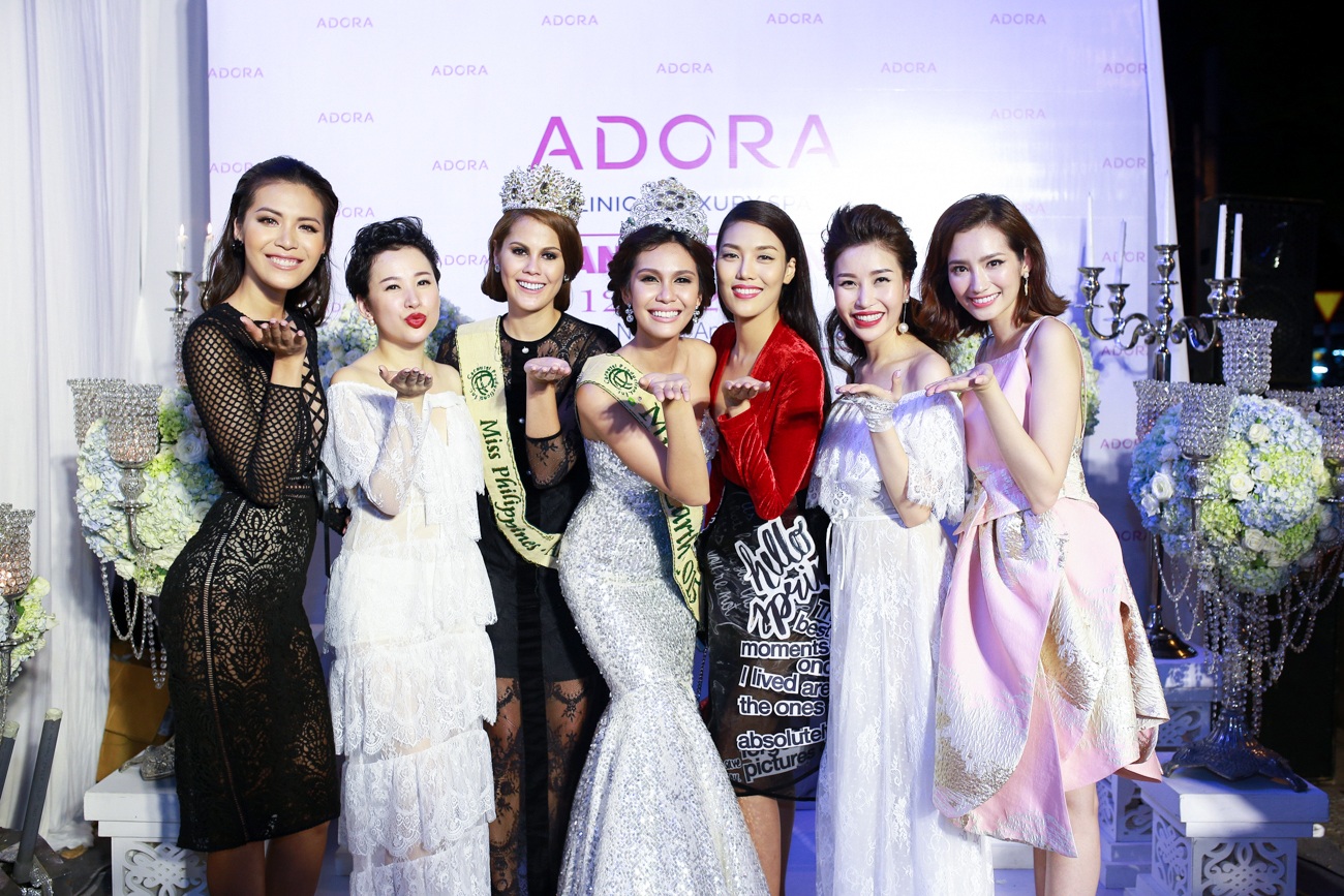 Dàn sao lộng lẫy mừng ra mắt Viện thẩm mỹ Adora spa - 3
2 người mặc áo trắng: Hoa hậu doanh nhân thế giới người Việt 2016 Nguyễn Lam Cúc và Giám đốc Viện thẩm mỹ Adora chi nhánh Sài Gòn Quỳnh Vũ .
