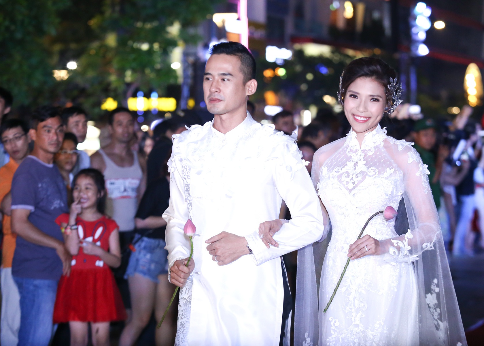 Rộn ràng Lễ hội áo dài lớn nhất kỷ niệm sinh nhật lần thứ 126 của Bác - 6 Rộn ràng Lễ hội áo dài lớn nhất kỷ niệm sinh nhật lần thứ 126 của Bác - 6
