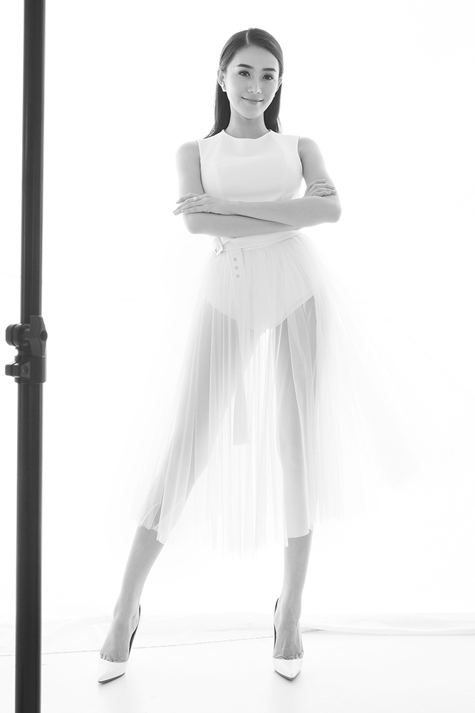 Lê Hà (25/12/1993) đoạt Giải triển vọng Siêu mẫu Châu Á, Top 20 Hoa hậu Việt Nam 2014, 2 năm làm người mẫu độc quyền cho Công ty Venus.