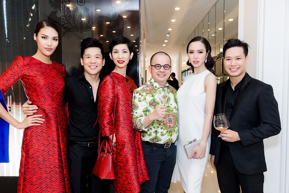Vũ Ngọc Anh diện đầm trắng tựa thiên thần - 8 Vũ Ngọc Anh cùng siêu mẫu Xuân Lan, hoa khôi Lan Khuê tự tin tỏa sáng