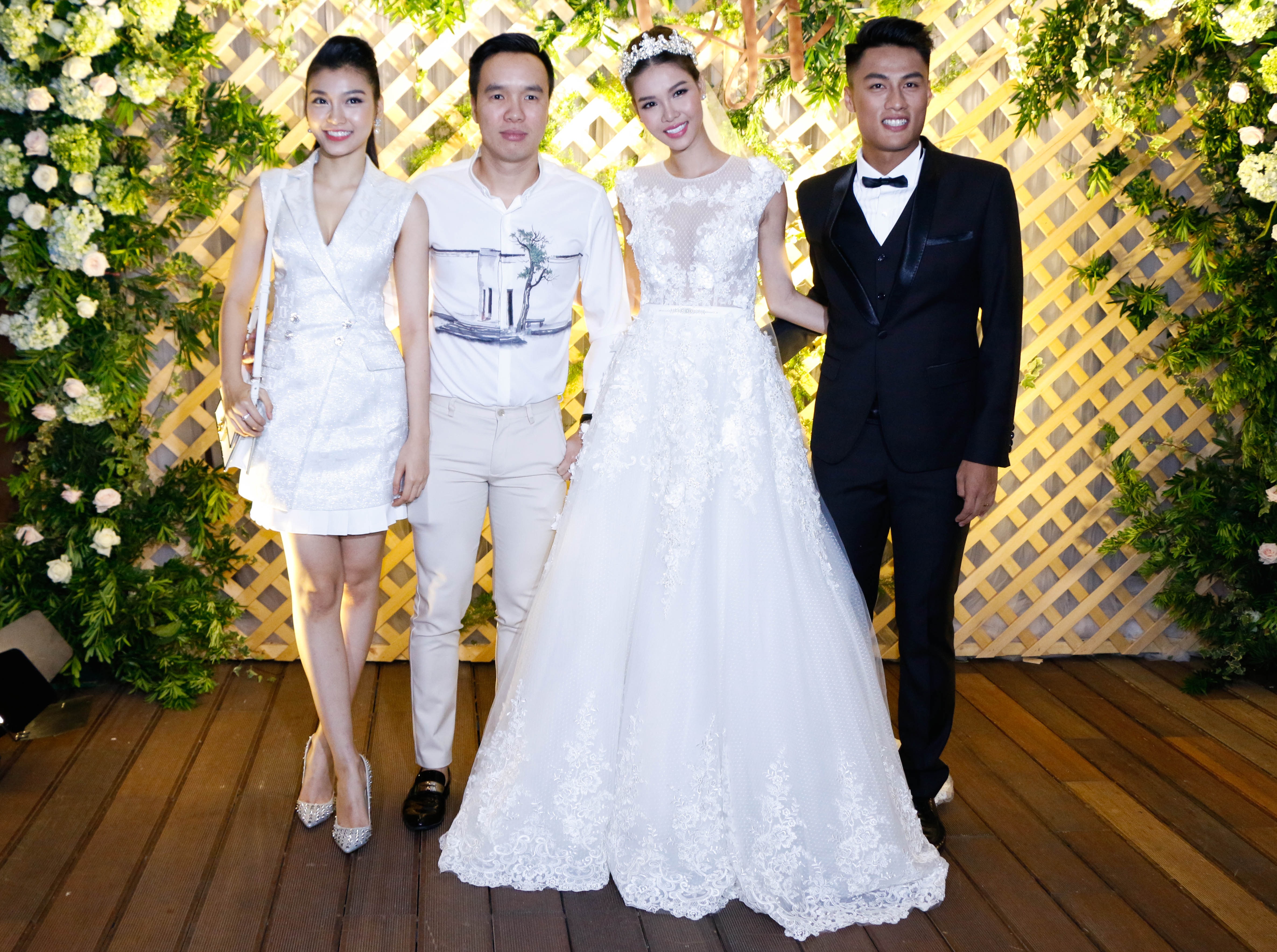 Kỳ Hân và Mạc Hồng Quân hôn nhau say đắm trong lễ đính hôn - 18