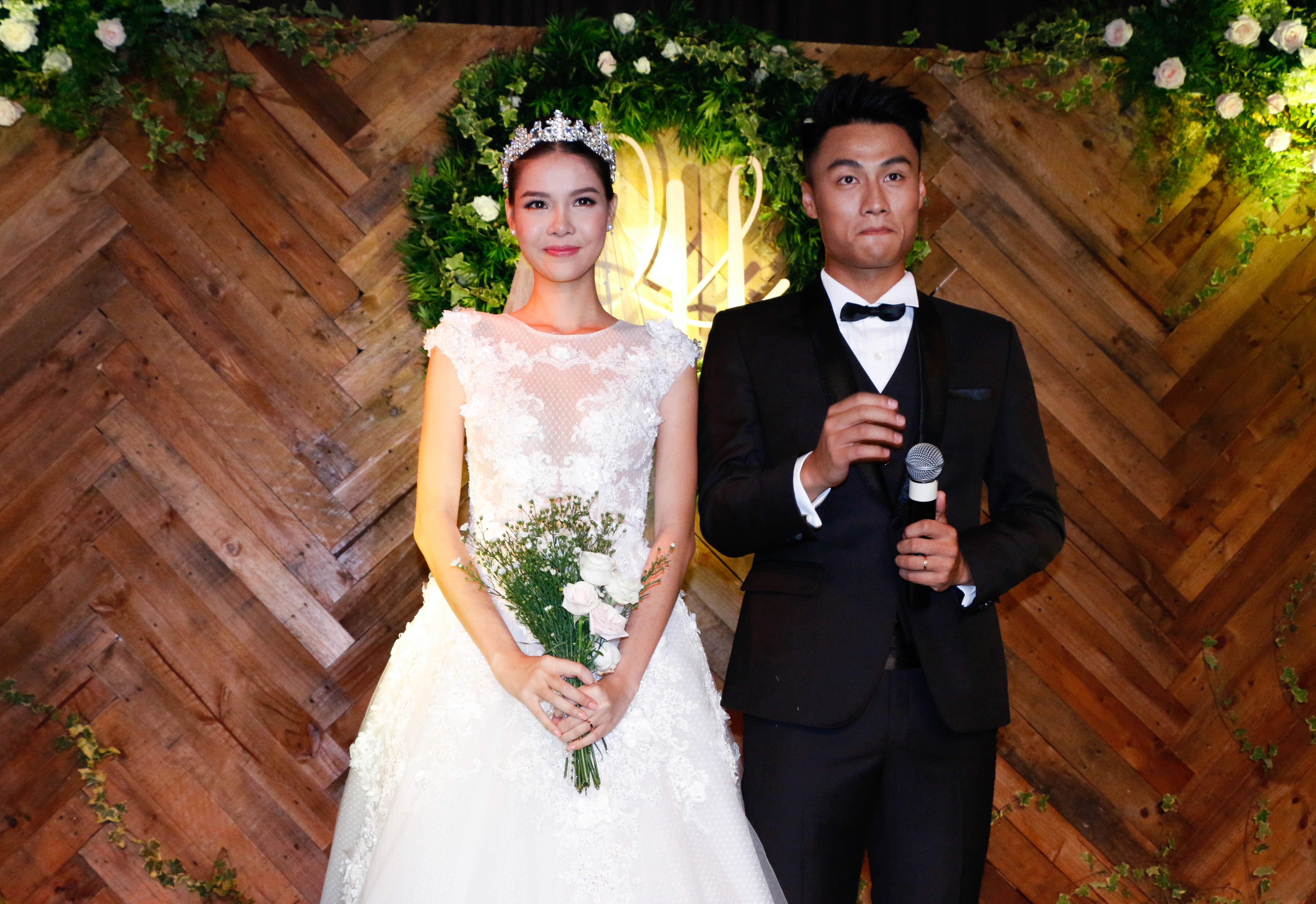 Kỳ Hân chia sẻ niềm hạnh phúc rất lớn của mình khi được sánh vai cùng người yêu trong tiệc đính hôn và sự hiện diện của những người bạn là niềm hạnh phúc lớn lao của người đẹp.