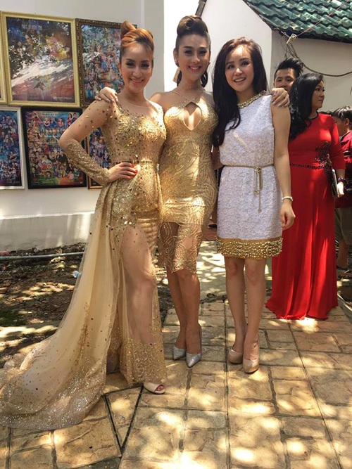 Lộ clip và ảnh đám cưới MC Thanh Bạch - 10 Nữ hoàng dancesport Khánh Thi, Lâm Chi Khanh và Vy Oanh có mặt trong đám cưới