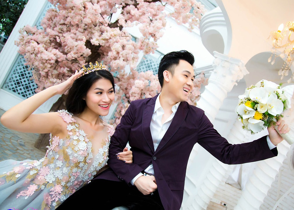 Dương Triệu Vũ, Ngọc Thanh Tâm bất ngờ khoe ảnh cưới lãng mạn - 7 Theo bật mí mới nhất của Dương Triệu Vũ, anh muốn ngỏ lời mời Ngọc Thanh Tâm đảm nhận vai nữ chính trong music video được anh đầu tư hoành tráng và hi vọng diễn viên “Hiệp sĩ mù” sẽ sắp xếp được thời gian để tham gia.