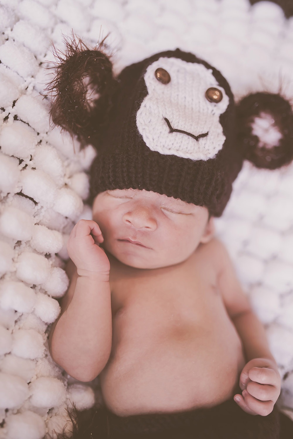 Khoảnh khắc ngộ nghĩnh quý tử nhà Lý Hải tròn 10 ngày tuổi - 10 Khoảnh khắc ngộ nghĩnh quý tử nhà Lý Hải tròn 10 ngày tuổi - 10