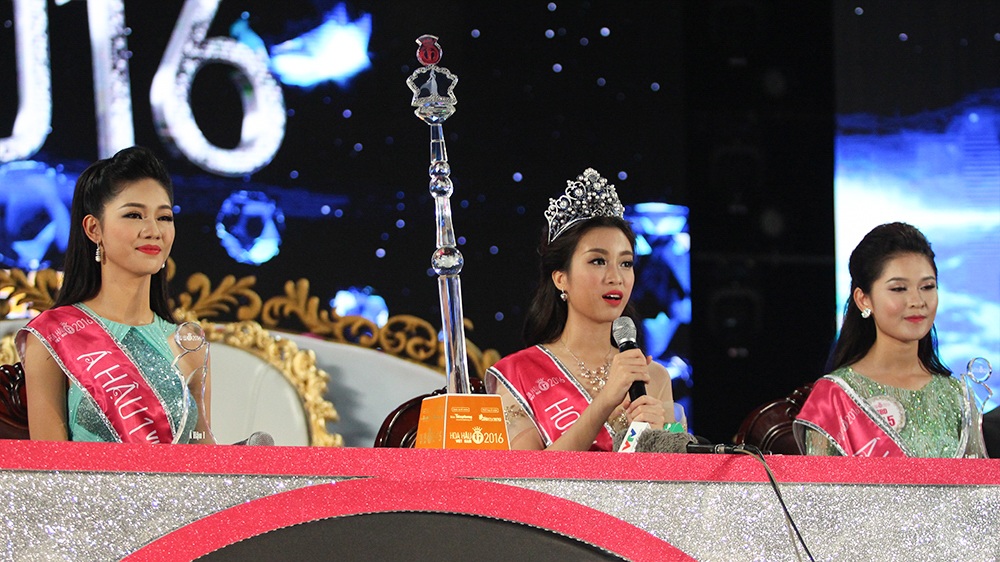 Ba cô gái đẹp nhất cuộc thi Hoa hậu Việt Nam 2016 - 2 Tân hoa hậu Việt Nam Đỗ Mỹ Linh trả lời phỏng vấn