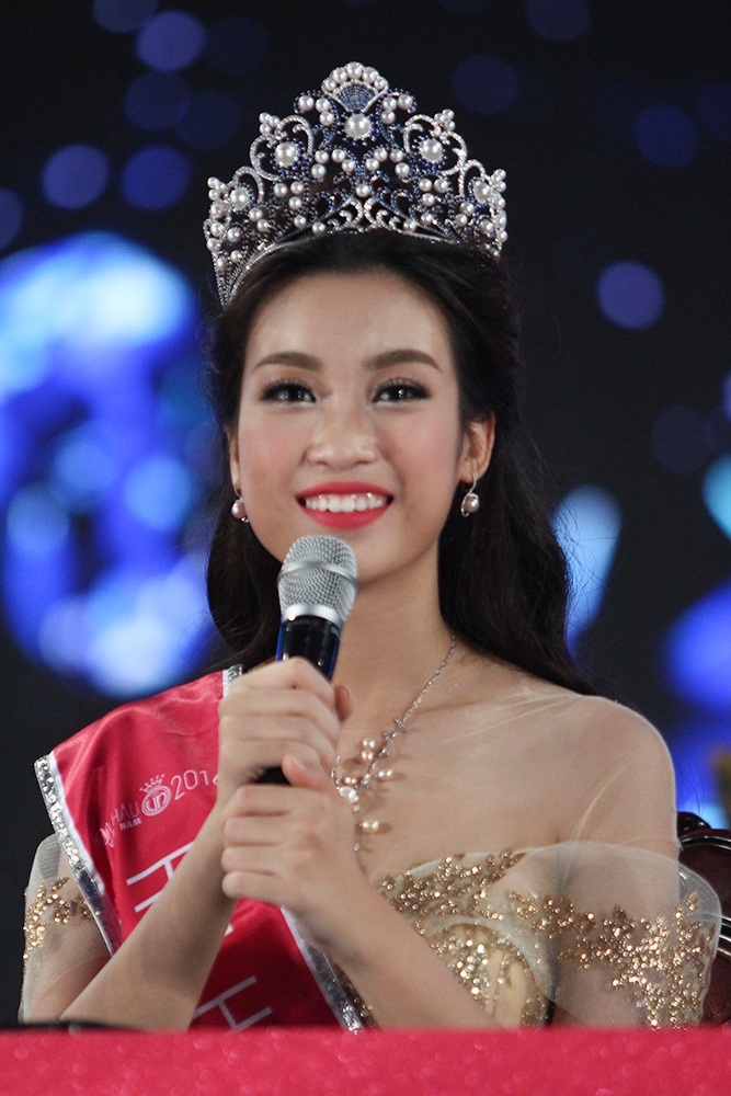 Ba cô gái đẹp nhất cuộc thi Hoa hậu Việt Nam 2016 - 5 Đỗ Mỹ Linh là sinh viên Đại học Ngoại thương Hà Nội.