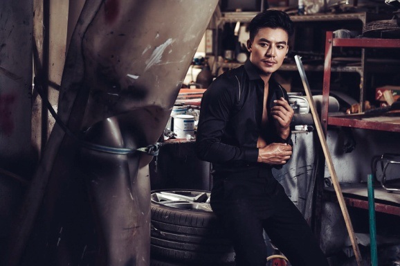 Người mẫu Hiếu Nguyễn khoe vẻ đẹp nam tính - 8 Người mẫu Hiếu Nguyễn khoe vẻ đẹp nam tính - 8