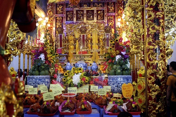 Cận cảnh nhà thờ Tổ chục tỉ của Hoài Linh - 13 Cận cảnh nhà thờ Tổ chục tỉ của Hoài Linh - 13