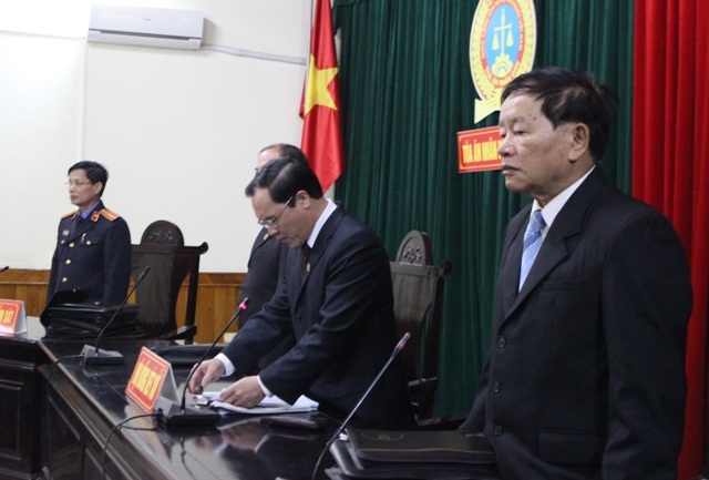 Phiên tòa tiếp tục với phần xét hỏi trong sáng 18/12