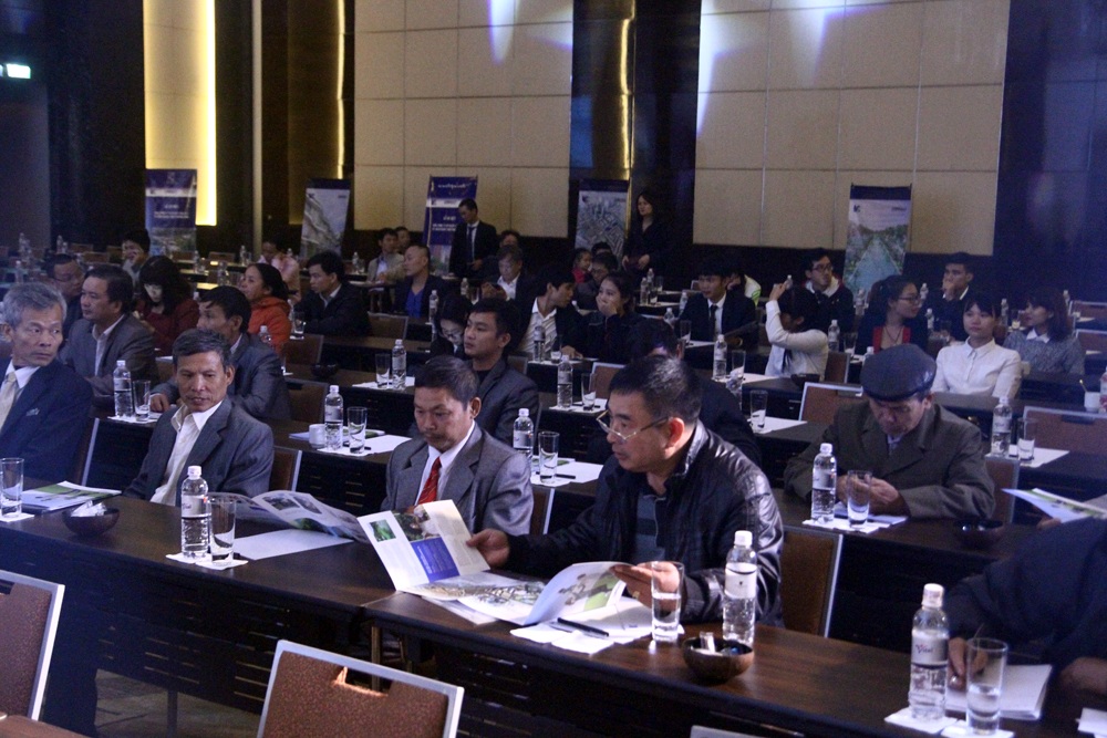 
Hàng trăm doanh nhân đến từ khắp các tỉnh thành của miền Bắc có mặt tại lễ ký kết.
