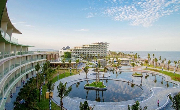 Sức nóng du lịch Sầm Sơn 2016, căn hộ khách sạn lên ngôi - 1 FLC Sầm Sơn gây nhiều bất ngờ cho du khách với dịch vụ và tiện ích 5 sao.