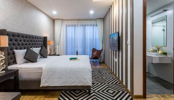 Chiêm ngưỡng vẻ đẹp ngỡ ngàng của biệt thự mẫu Vinhomes Thăng Long - 5 Phòng ngủ sang trọng với nội thất tinh tế và thiết kế hợp lý.