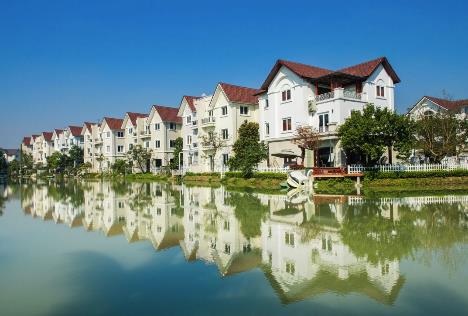 Những căn biệt thự sang trọng có tầm nhìn hướng ra mặt nước tại Vinhomes Riverside