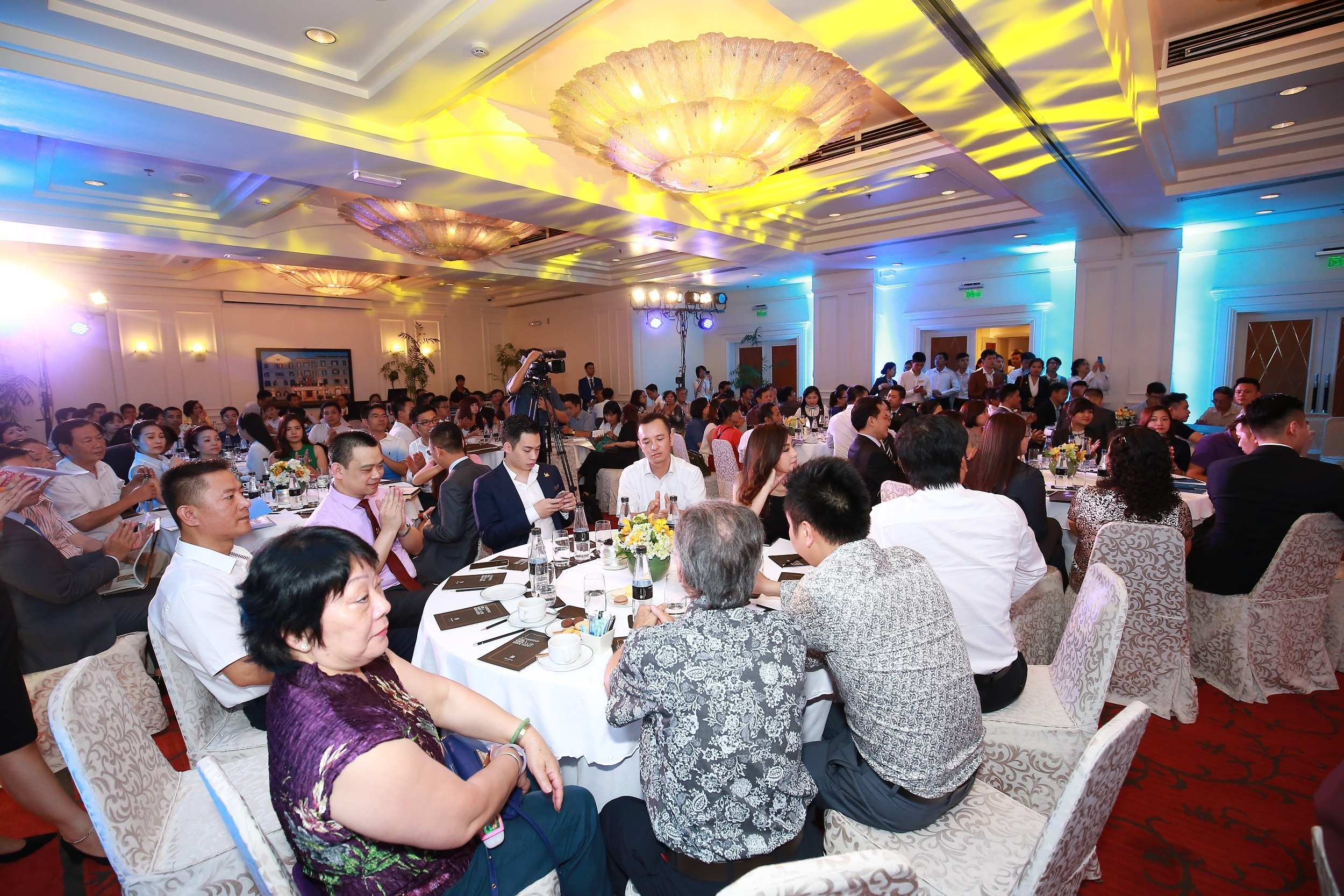 Tân Hoàng Minh chính thức mở bán công trình D’. Palais de Loui - 2 Hơn 800 lượt khách hàng đến tham dự sự kiện