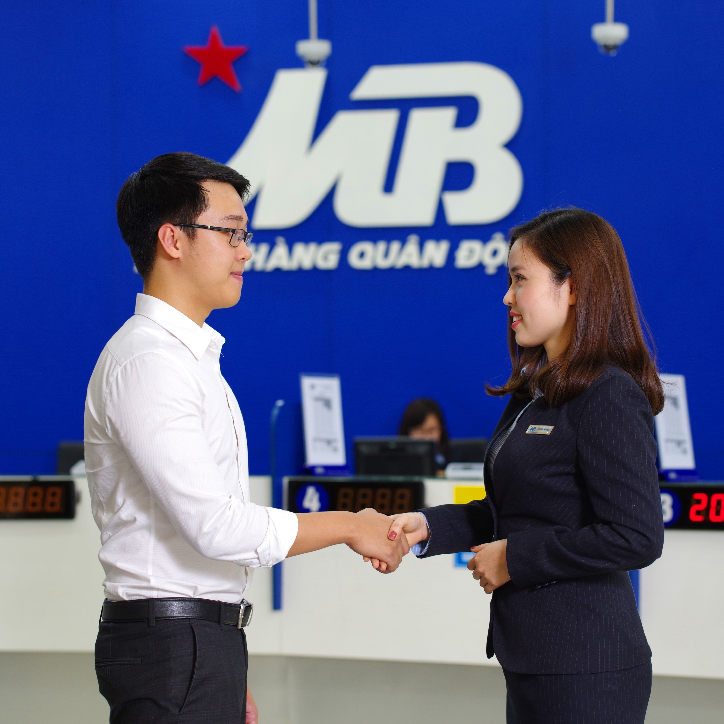 MB phát hành thẻ ghi nợ nội địa “MB Business” cho doanh nghiệp - 2 MB phát hành thẻ ghi nợ nội địa “MB Business” cho doanh nghiệp - 2