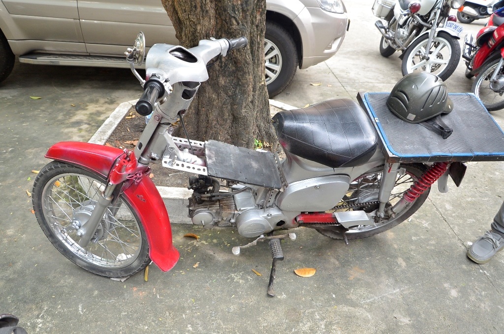 
Những chiếc xe “cà tàng” luôn tiềm ẩn nguy cơ tai nạn khi tham gia trên đường
