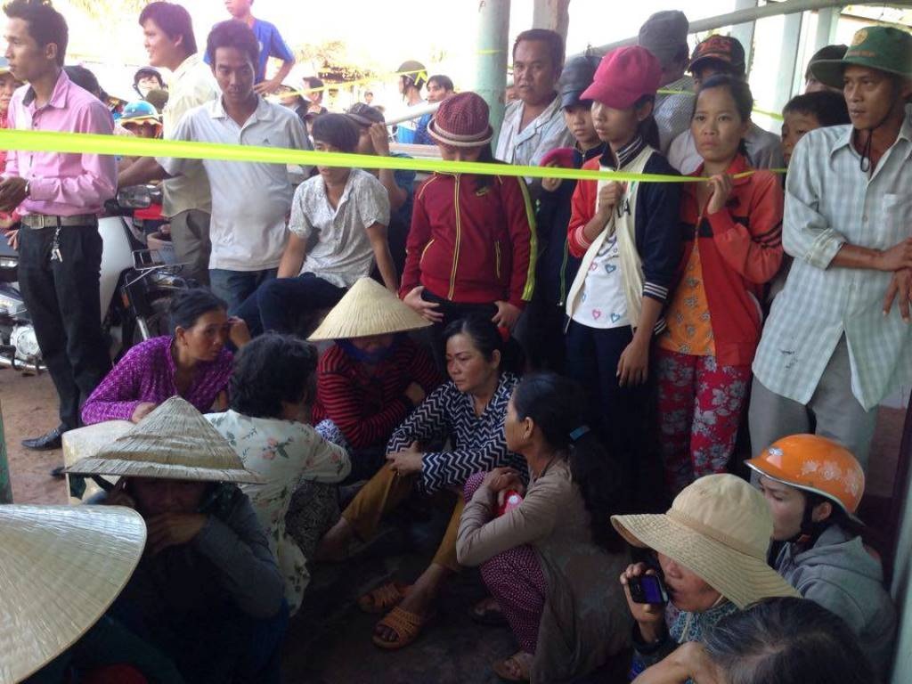 Thảm sát ở Long An: Không thể gượng dậy từ lúc nghe tin dữ - 2 Không khí đau buồn bao trùm
