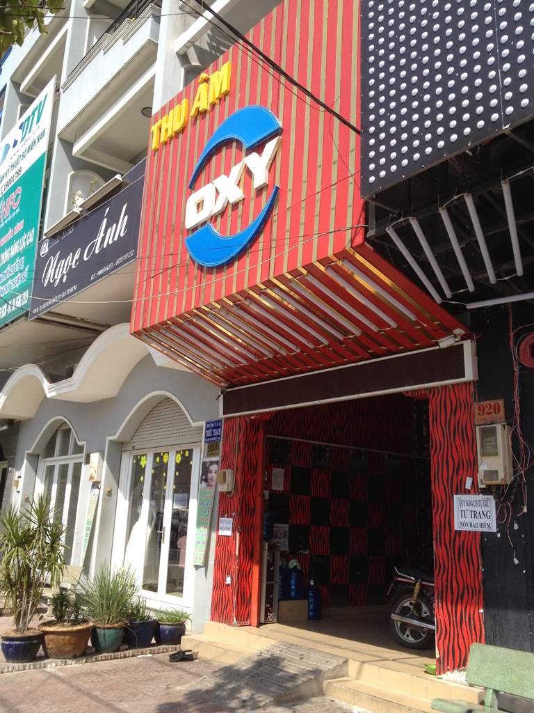 Quán karaoke Oxy nơi 2 nhóm thanh niên xảy ra mâu thuẫn