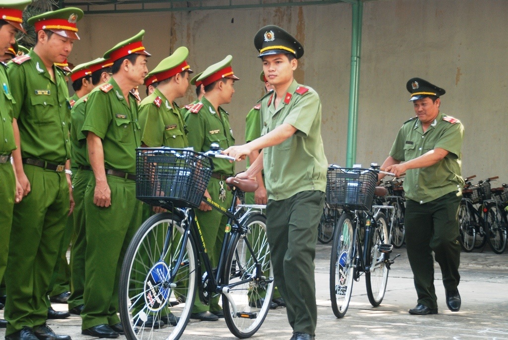 Những chiếc xe đạp được bàn giao cho công an 15 phường của quận 5