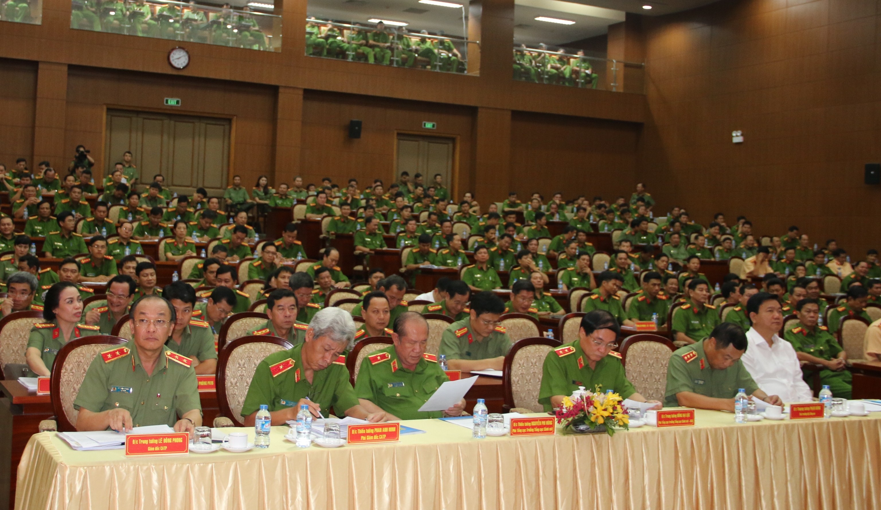 Các đại biểu tại hội nghị