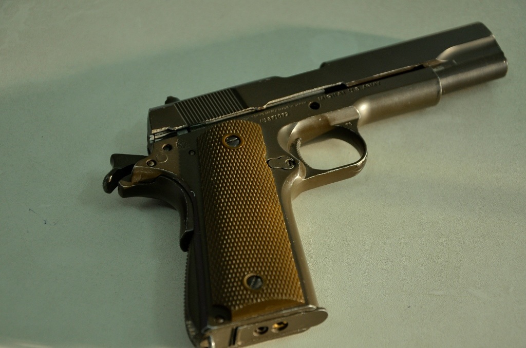 Hung khí của băng nhóm do công an thu giữ