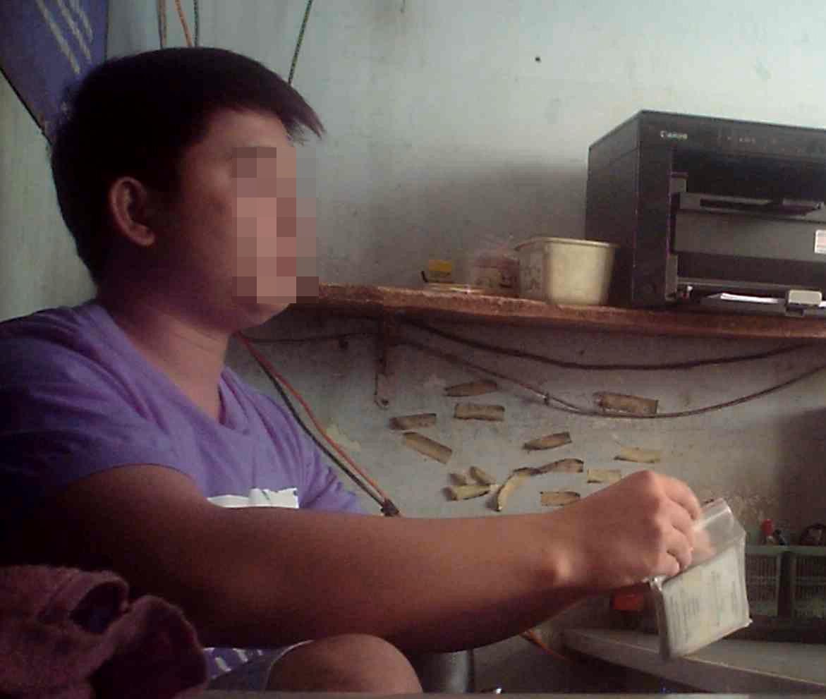 "Vô tư" mua bán giấy tờ tùy thân - 1 1-1469804881558