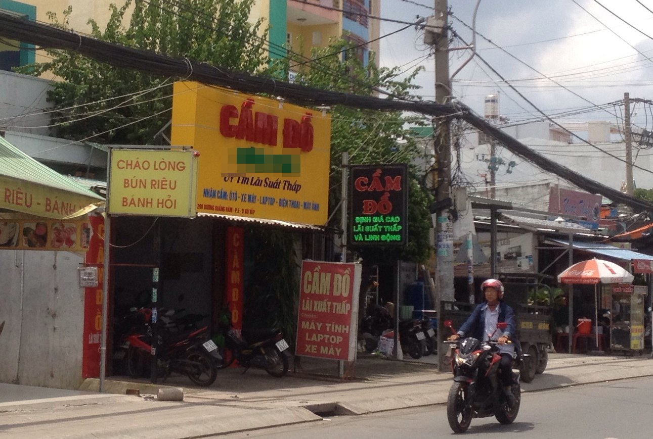 "Vô tư" mua bán giấy tờ tùy thân - 3 Tiệm cầm đồ C.P đường Dương Quảng Hàm, quận Gò Vấp, nơi diễn ra hoạt động mua bán giấy tờ tùy thân