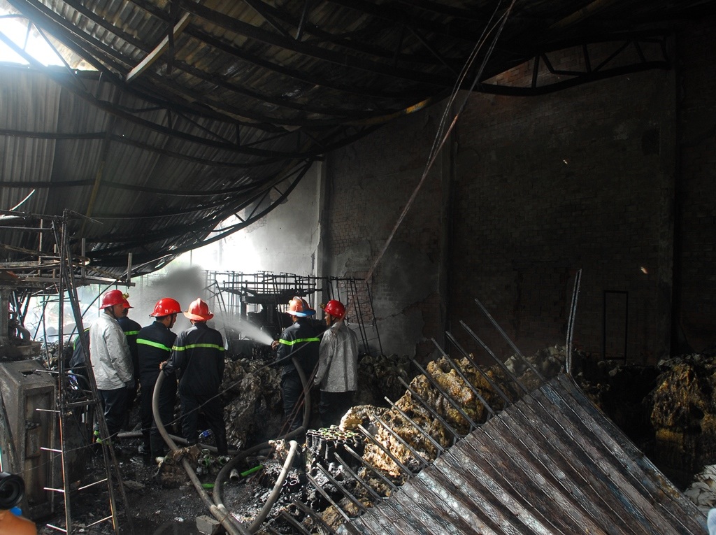 Lực lượng chữa cháy tại hiện trường