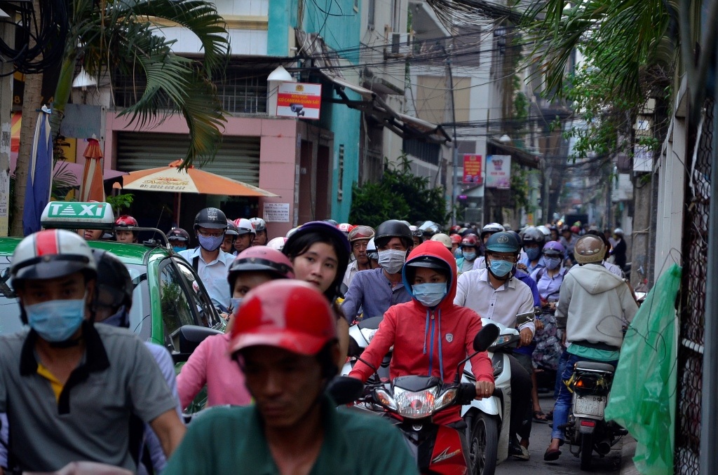 Các con hẻm cũng kẹt xe