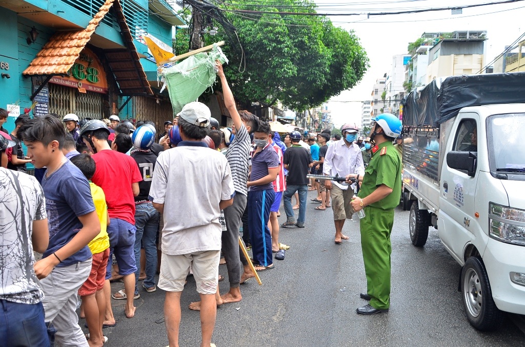 Công an có mặt giữ trật tự