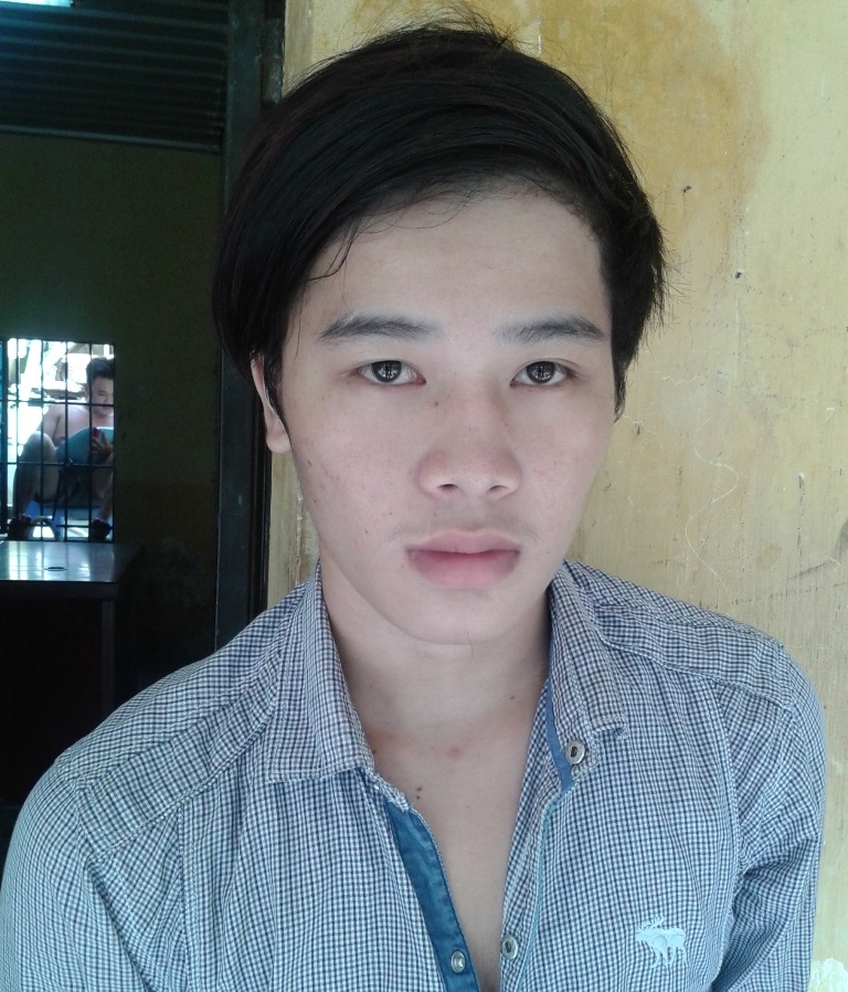 Bị la rầy chuyện ăn nhậu, dùng dao đâm chết cha dượng - 1 Nghi can Lê Văn Trường tại cơ quan công an
