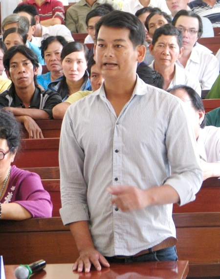 Bị hại Khâu Sóc khẳng định đã bị bị cáo Quân tát, đánh nhiều cái vào người.