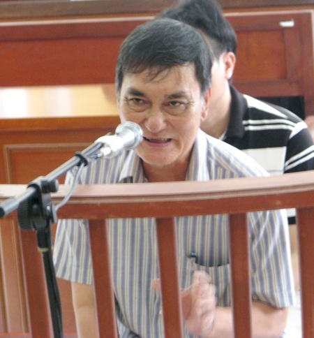 Bị cáo Phạm Văn Núi thừa nhận có thiếu sót nhưng cho rằng việc thiếu trách nhiệm là của tập thể chứ không riêng bị cáo.