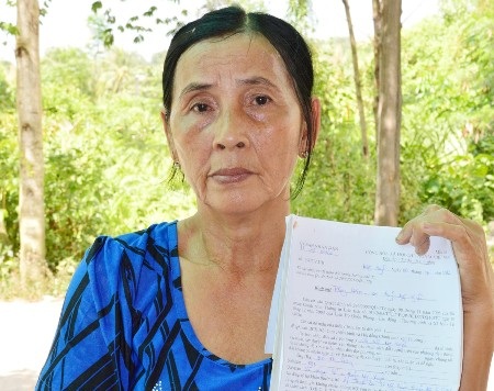 Bà Sương nhiều năm vẫn mòn mỏi chờ đợi chế độ cho mình.