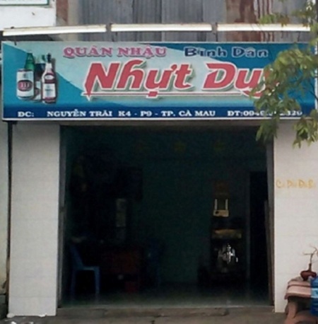 Chủ khách sạn lớn nhất Cà Mau mua dâm trẻ vị thành niên bị tuyên 3 năm tù giam - 4 ...cũng là chủ quán nhậu Nhựt Duy, một điểm ăn nhậu có tiếng ở TP. Cà Mau.