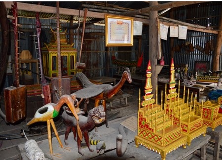 Một số sản phẩm độc đáo từ gốc cây, mảnh ván của nghệ nhân Sơn Kinh.